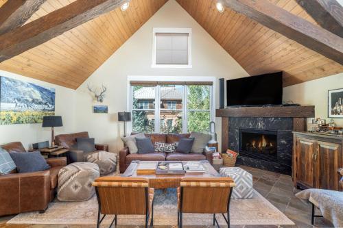 Main Street Tri Plex Close To Everything — Telluride