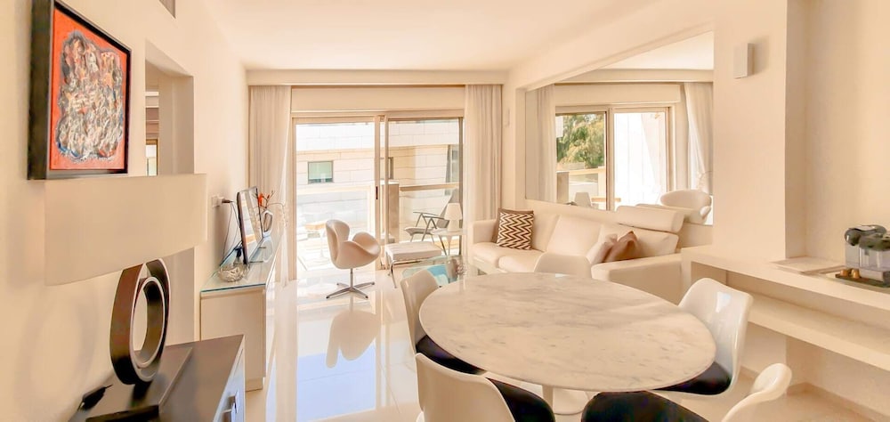 Beautiful Apartment Near Beach H1 — 4-Star Luxury Hotel in Herzliya, Israel