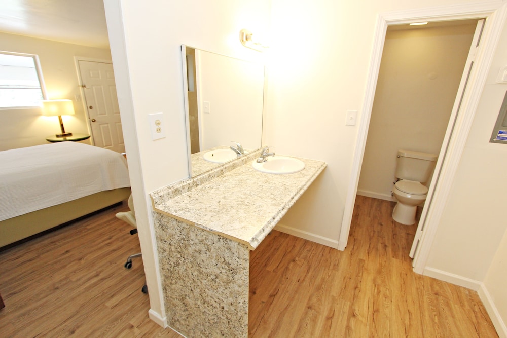 Cannon Inn By Capital O Gonzales Tx - photo 10