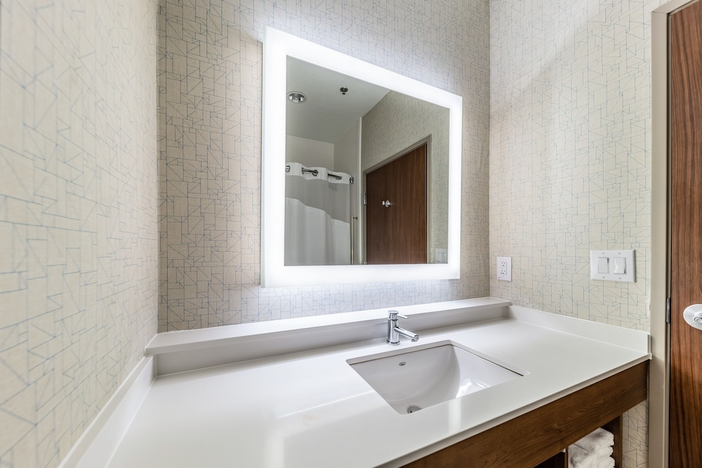 Holiday Inn Express & Suites Fort Worth Fossil Creek by IHG - photo 12