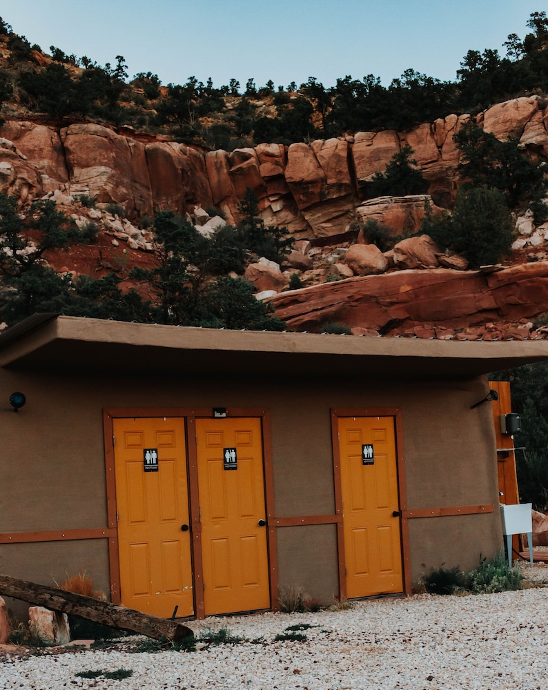 Zion Glamping Adventures - photo 23