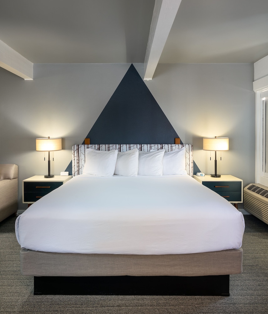 Tamarack Lodge - photo 11