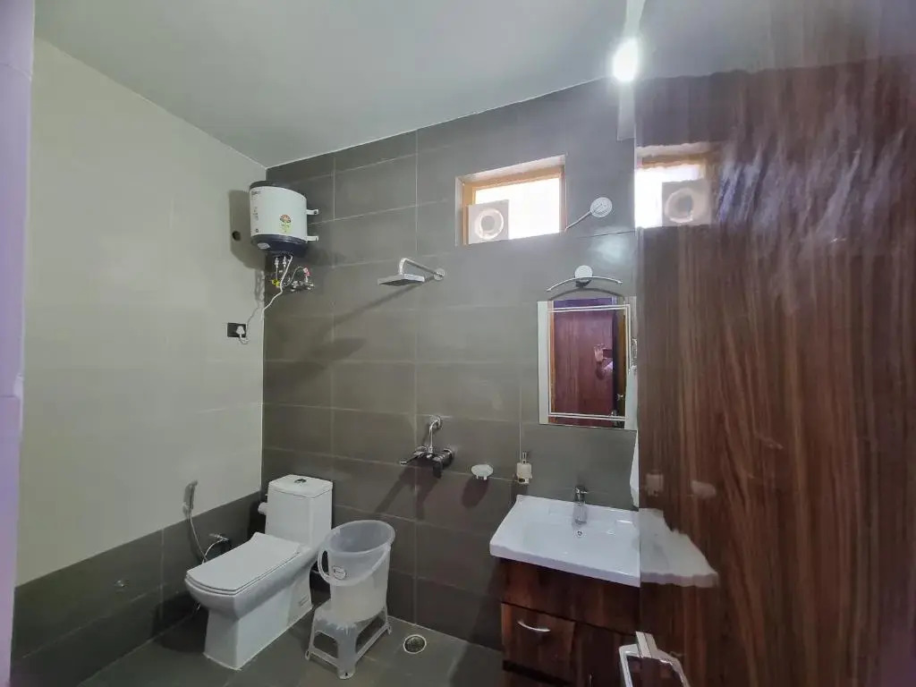 The White mountaina in Naini Tal, India