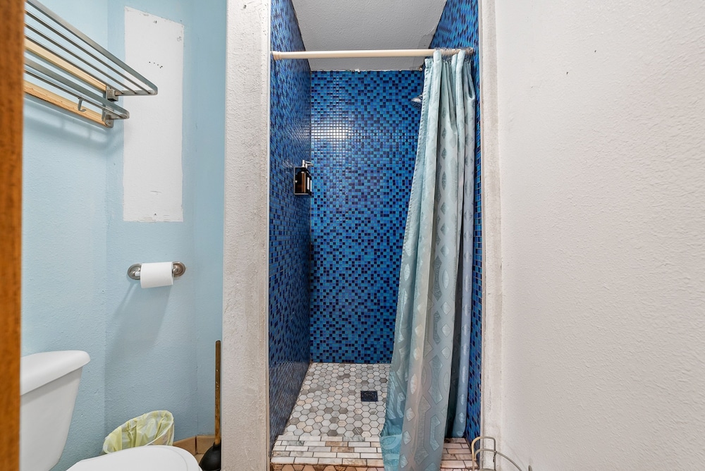 Qupqugiaq Inn - photo 27