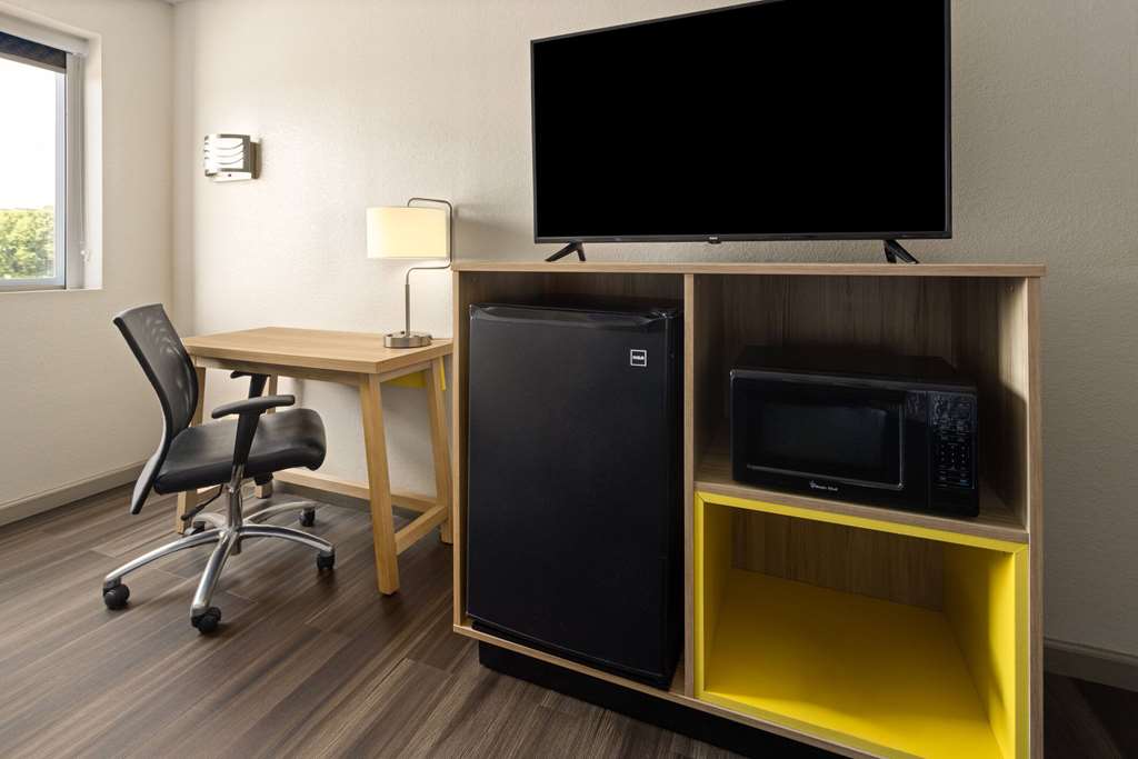 Days Inn by Wyndham Aberdeen - photo 12
