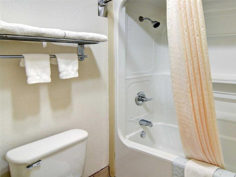 Super 8 by Wyndham Decatur Texas - photo 27