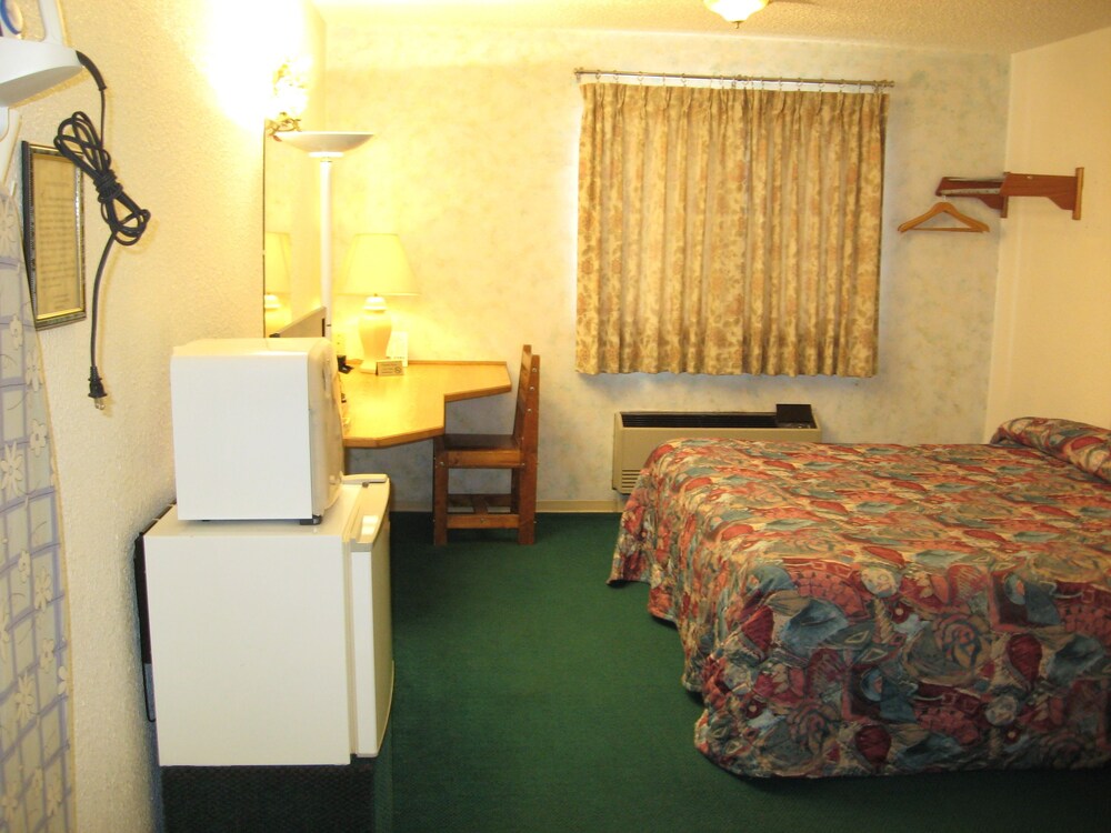 Glacier Gateway Inn Cut Bank - photo 11