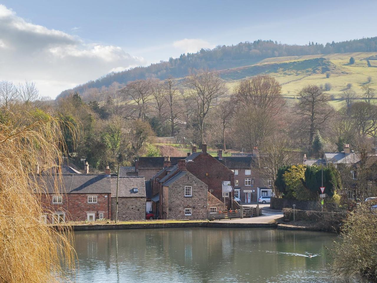 Mill Pond Cottage — 4-Star Luxury Hotel in Cromford, United Kingdom