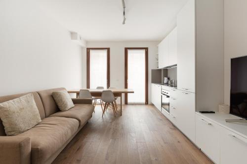 Stazione Centrale Boscovich Bilocale di design — 4-Star Luxury Hotel in Milan, Italy