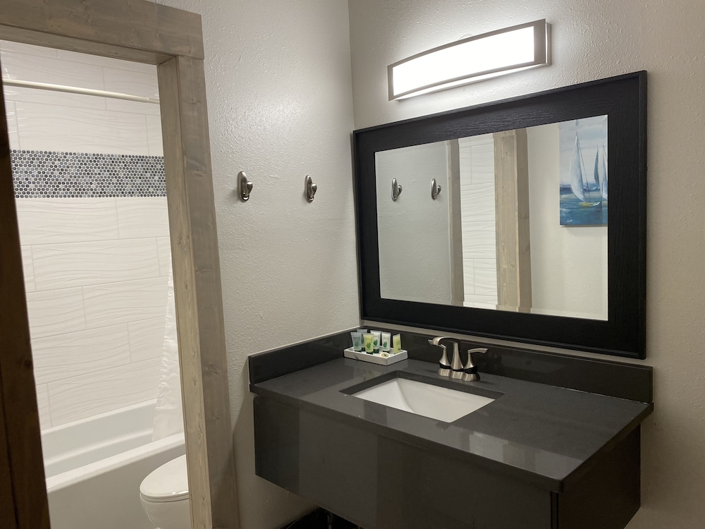 Gulf Coast Inn - photo 52