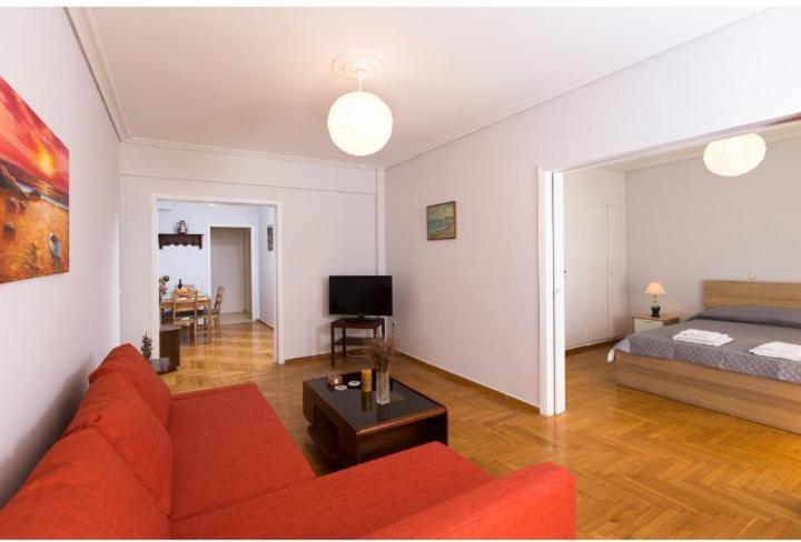 Christina's Flat — 4-Star Luxury Hotel in Palaio Faliro, Greece
