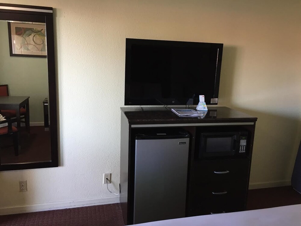 Morro Bay Beach Inn - photo 8