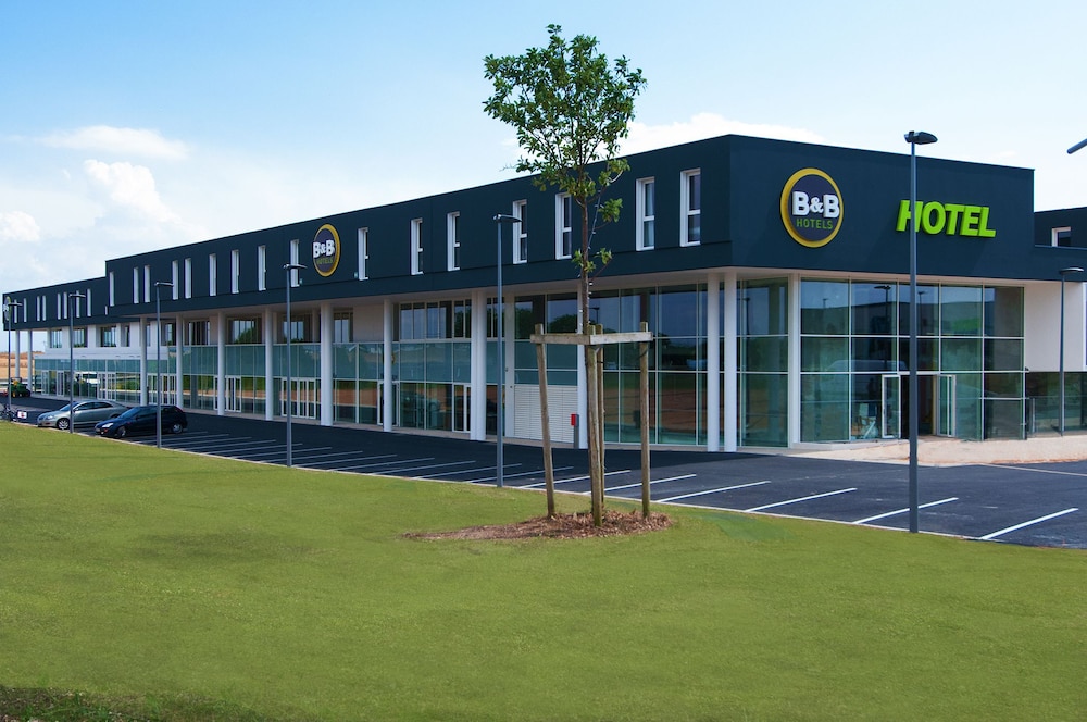 B&B Hotel la Rochelle Beaulieu Puilboreau in Puilboreau, France