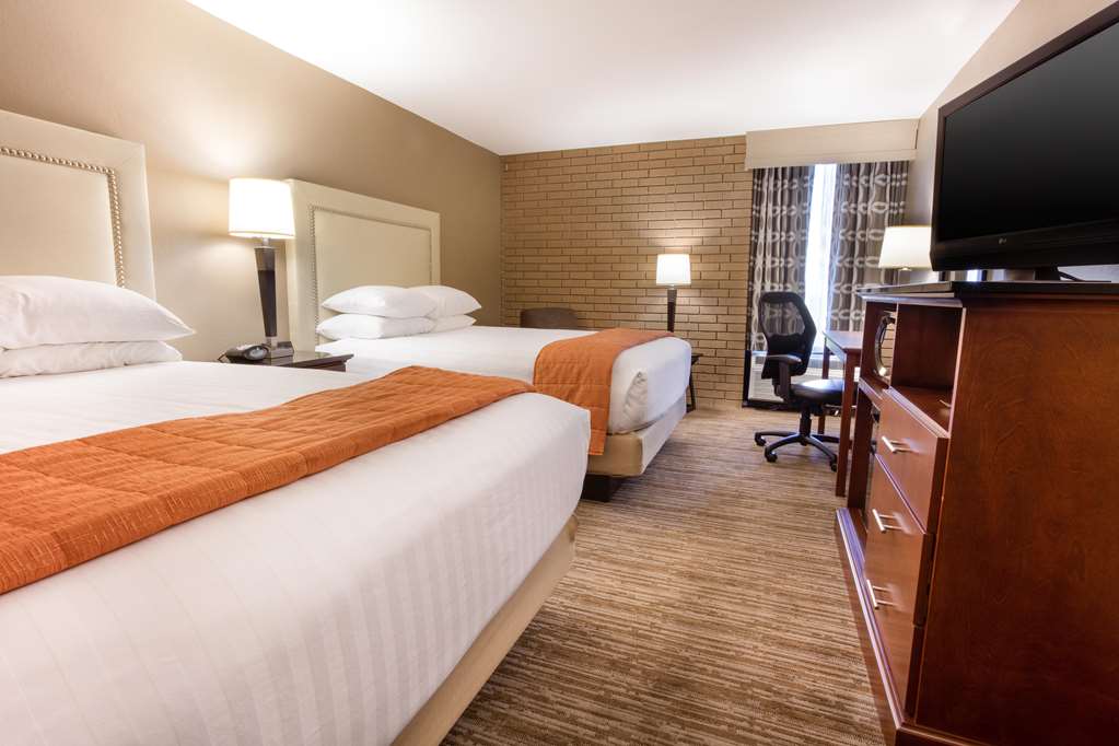 Drury Inn & Suites Kansas City Airport - photo 14