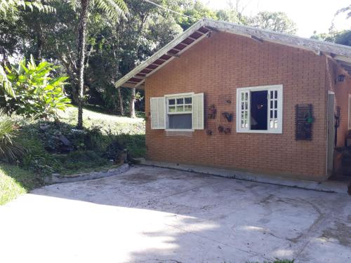Chacara Flor de Iris — hotel in Piraquara