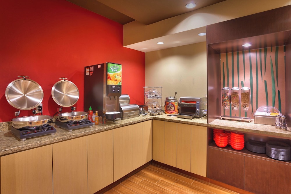 TownePlace Suites by Marriott Dickinson - photo 32