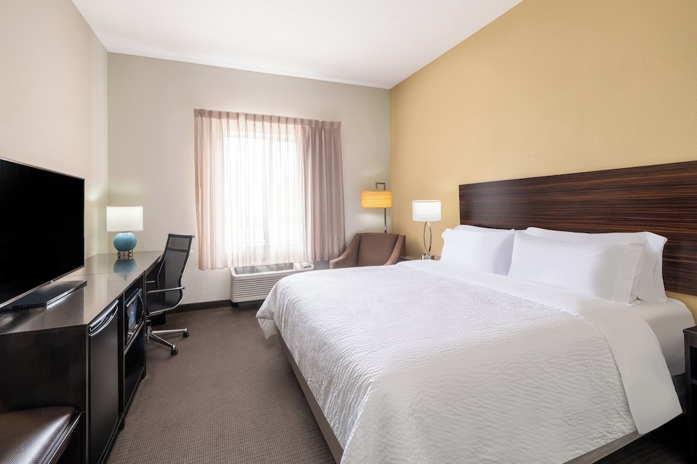 Garner Hotel Clarksville Northeast by IHG - photo 13