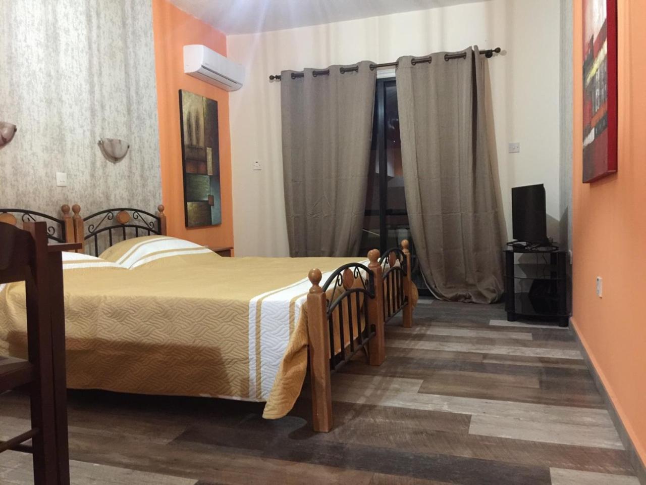 Pomelo Apartments