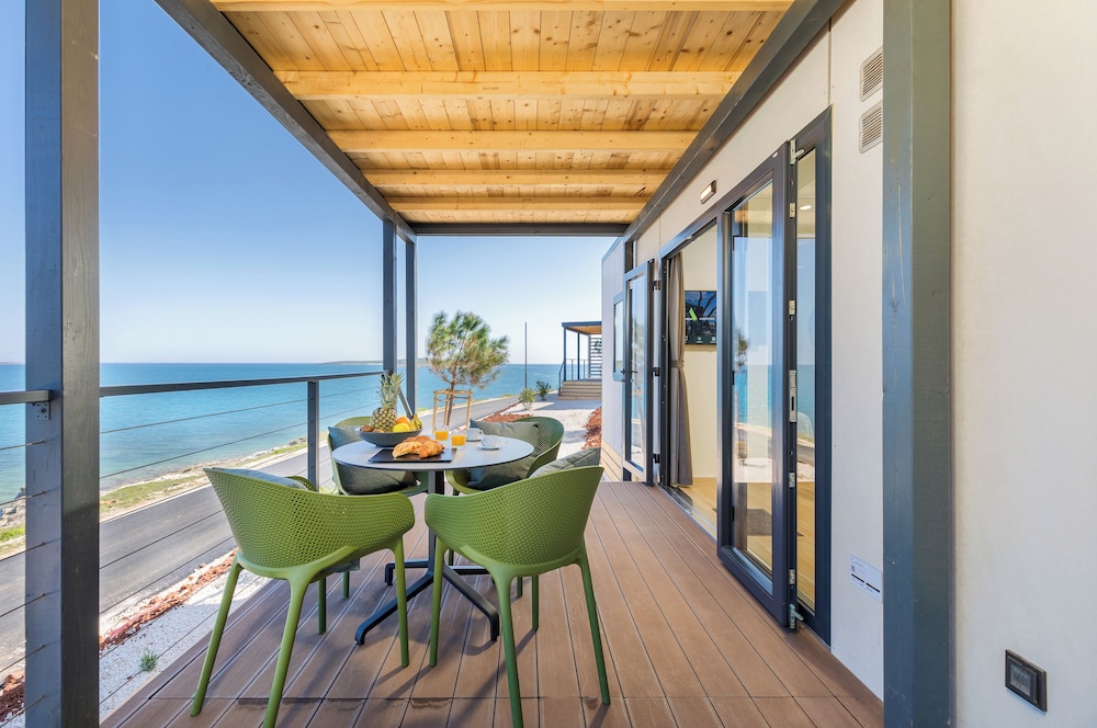 Arena Stupice Camping Homes — 4-Star Luxury Hotel in Medulin, Croatia