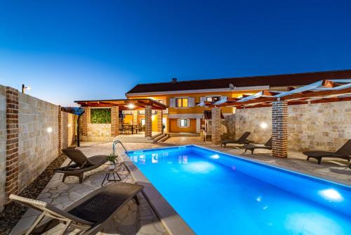 Villa Mendula ZadarVillas — 4-Star Luxury Hotel in Pridraga, Croatia