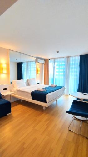 Orbi Sea View Studio Apartment