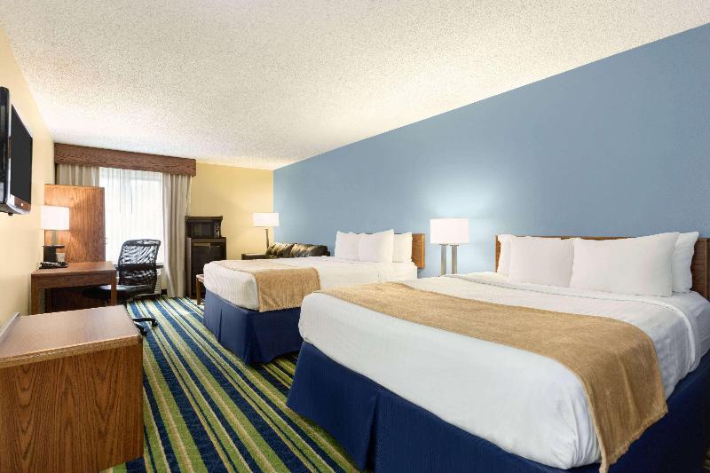Days Inn by Wyndham Fargo West Acres - photo 6