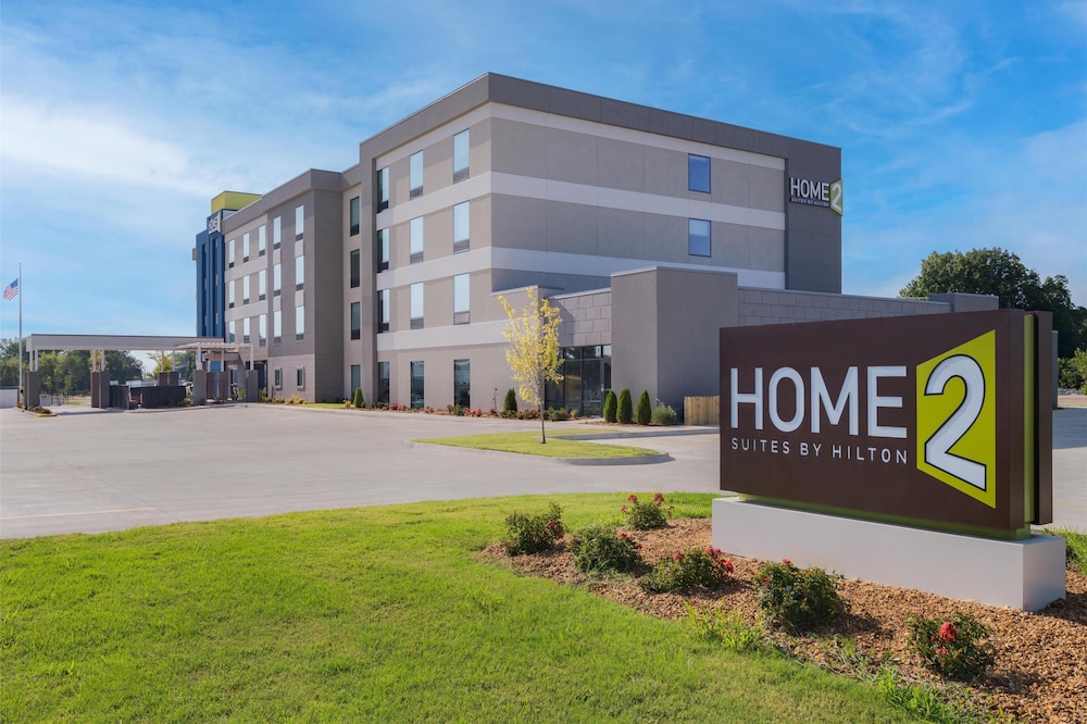Home2 Suites by Hilton Forrest City - carbon neutral hotel in Forrest