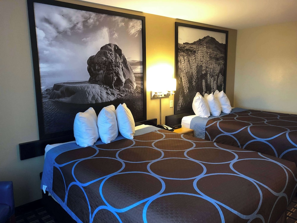 Super 8 by Wyndham Carson City Lake Tahoe - photo 15