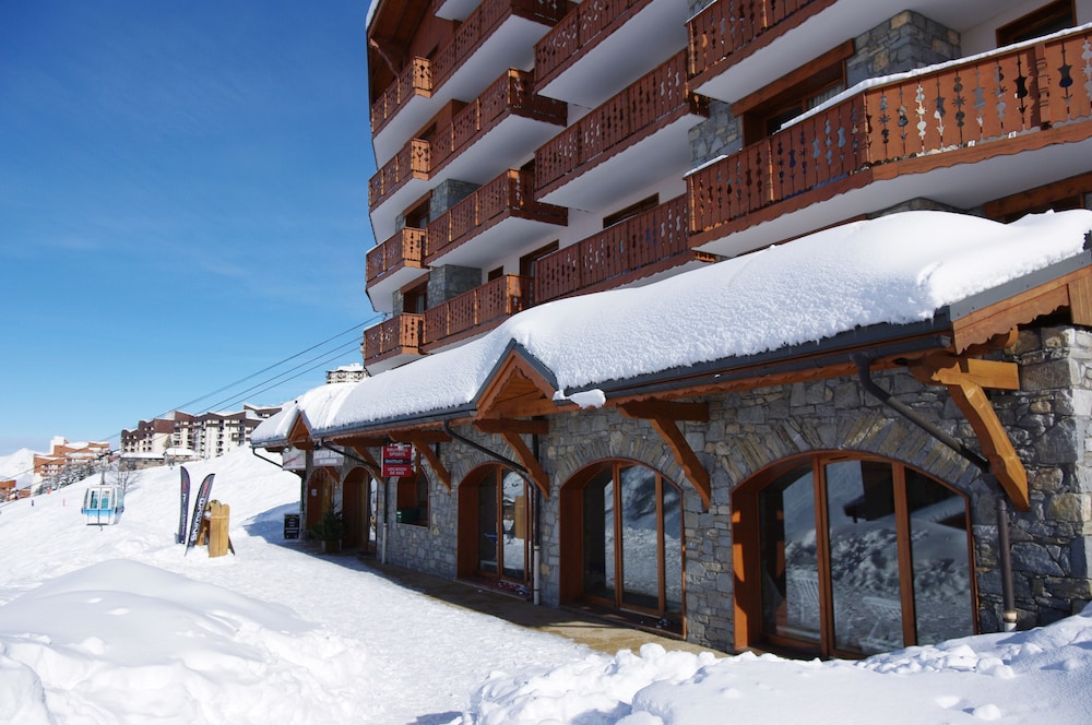 Les Chalets de L'Adonis — 4-Star Luxury Hotel in Chamonix-Mont-Blanc, France