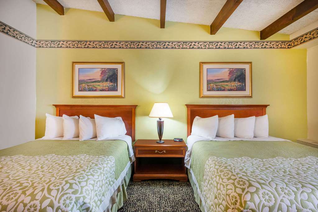 Days Inn by Wyndham Rutland Killington Area - photo 12