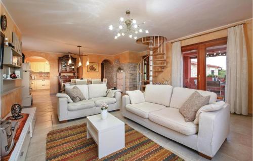 Amazing Apartment In Galizana With Wifi — 4-Star Luxury Hotel in Galizana, Croatia