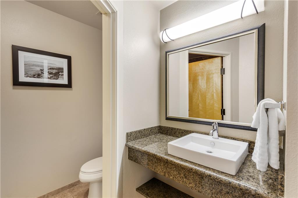 Best Western Plus Riverfront Hotel & Suites - photo 53
