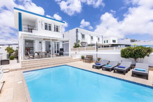 Rocamar Sol Y Mar — hotel in Punta De Mujeres