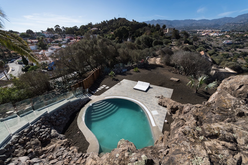 Villa Hacienda de la Guirra — 4-Star Luxury Hotel in Santa Brigida, Spain