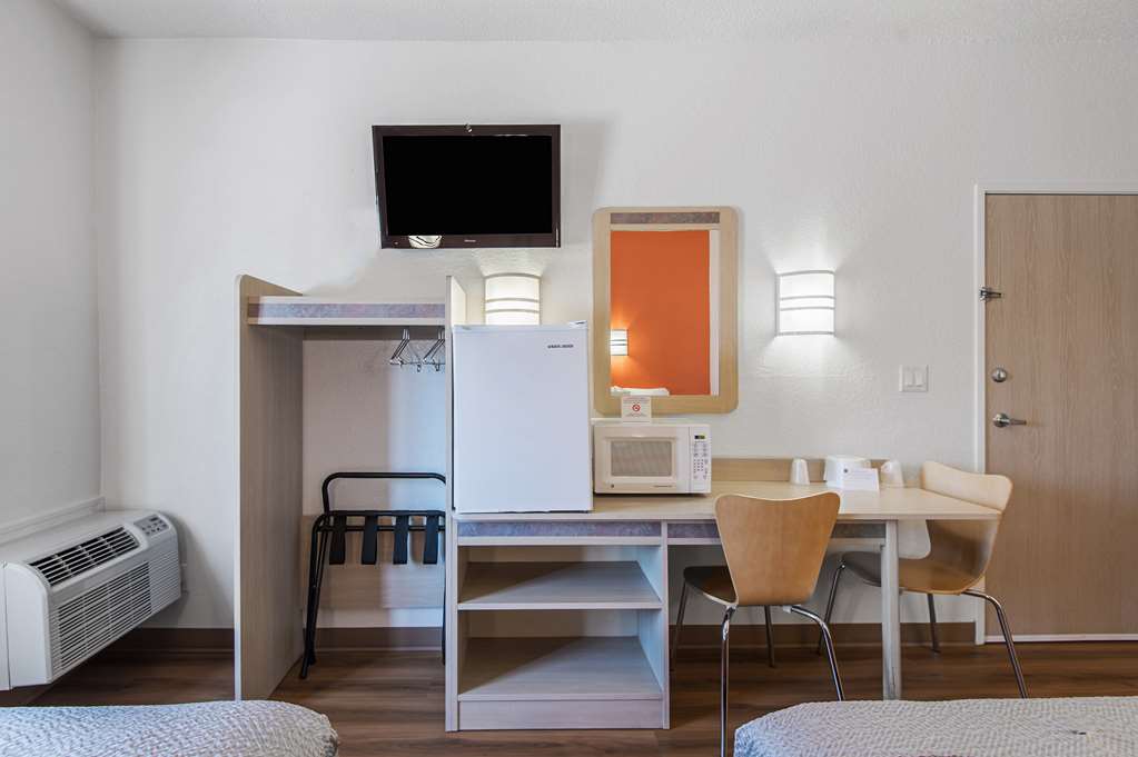 Motel 6 Junction City KS - photo 9