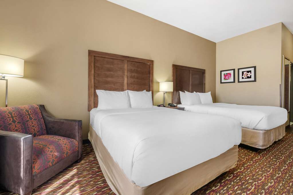 Comfort Inn & Suites West Artesia - photo 9