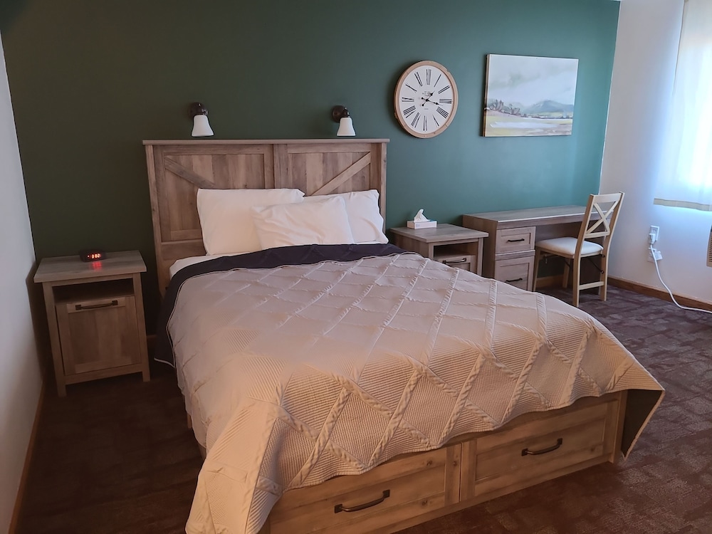 Rodeway Inn Whitehall - photo 17