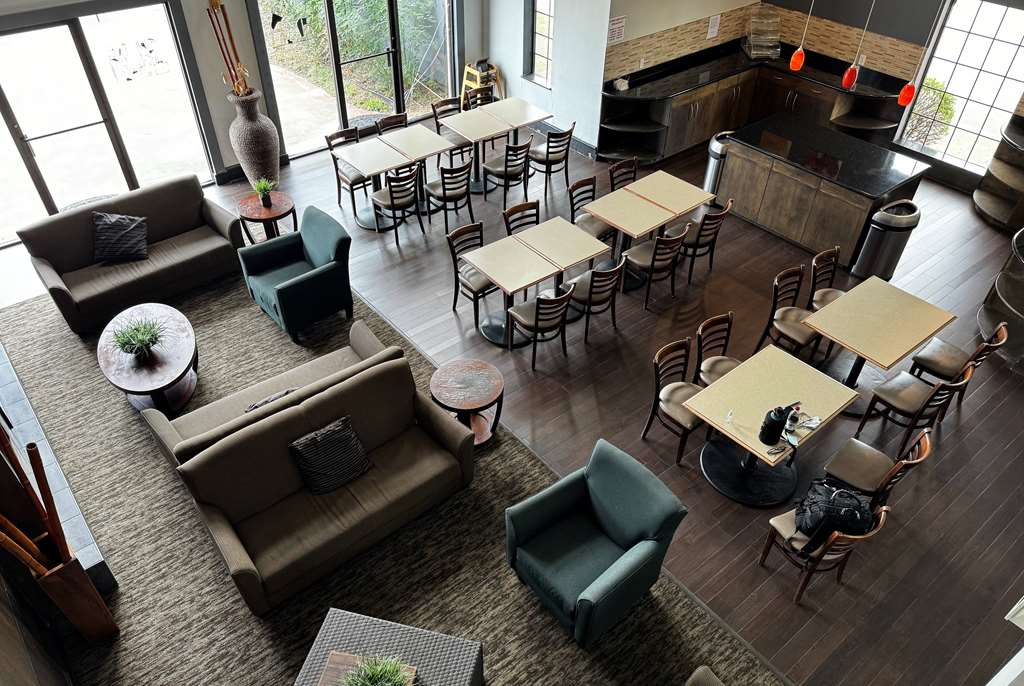 Baymont by Wyndham Houston North - photo 25