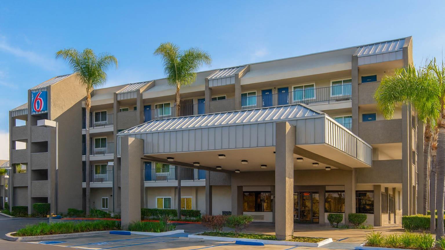 Motel 6 Anaheim Maingate - photo 2