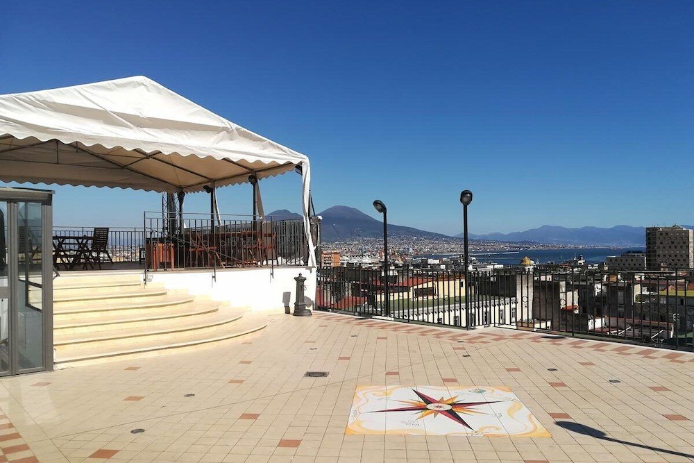 Appartamento Annunziata - last minute hotel in Naples