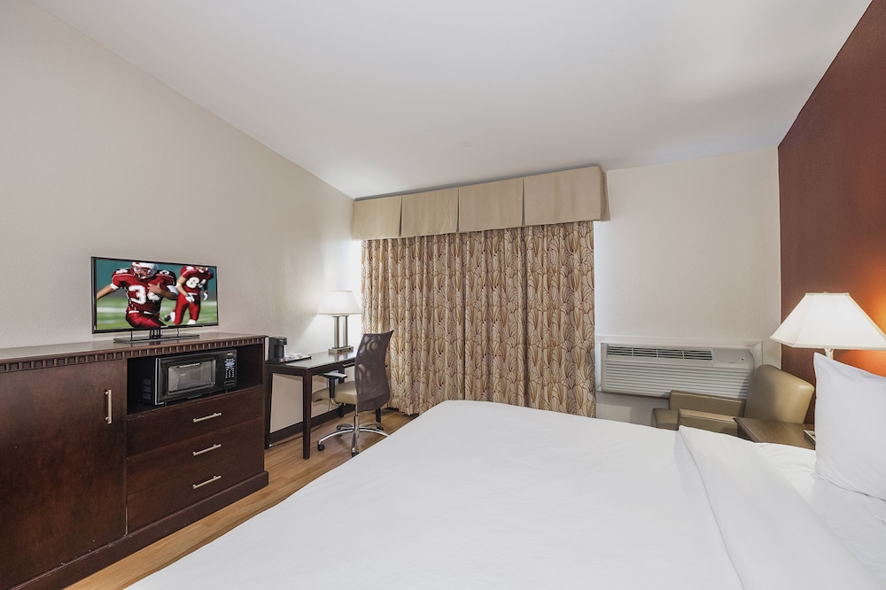 Red Roof Inn & Suites Mt Holly McGuire AFB - photo 9