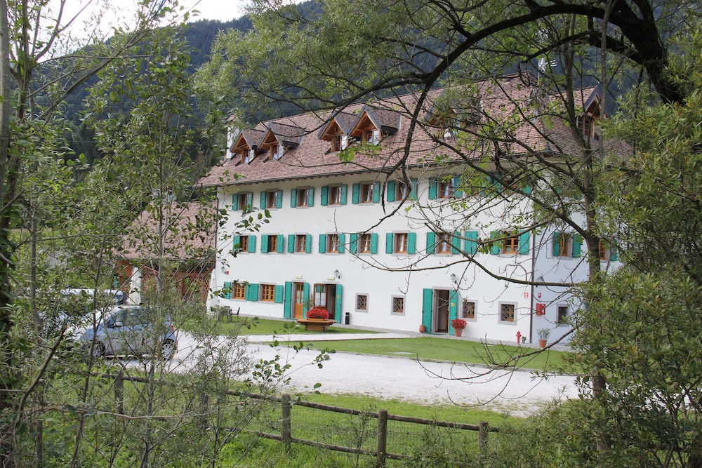 Hotel Aplis - carbon neutral hotel in Ovaro