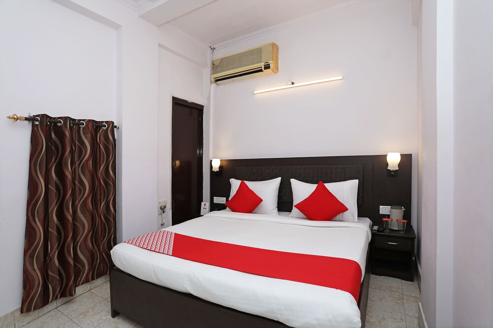 OYO 11327 Hotel R Paradise — Bareilly — photo 2