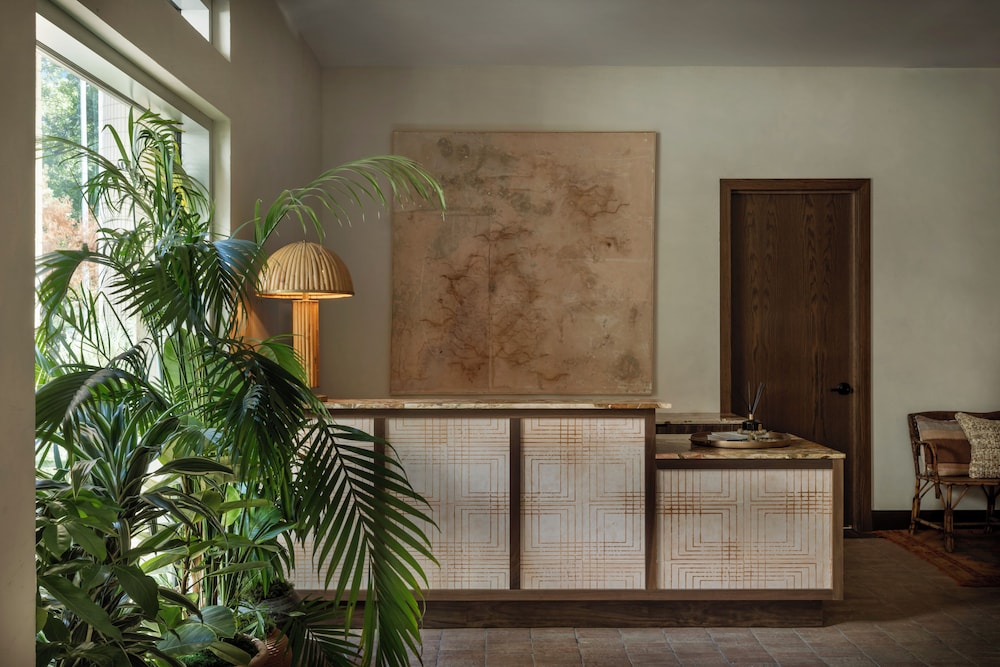 Roost Rainey - carbon neutral hotel in Austin