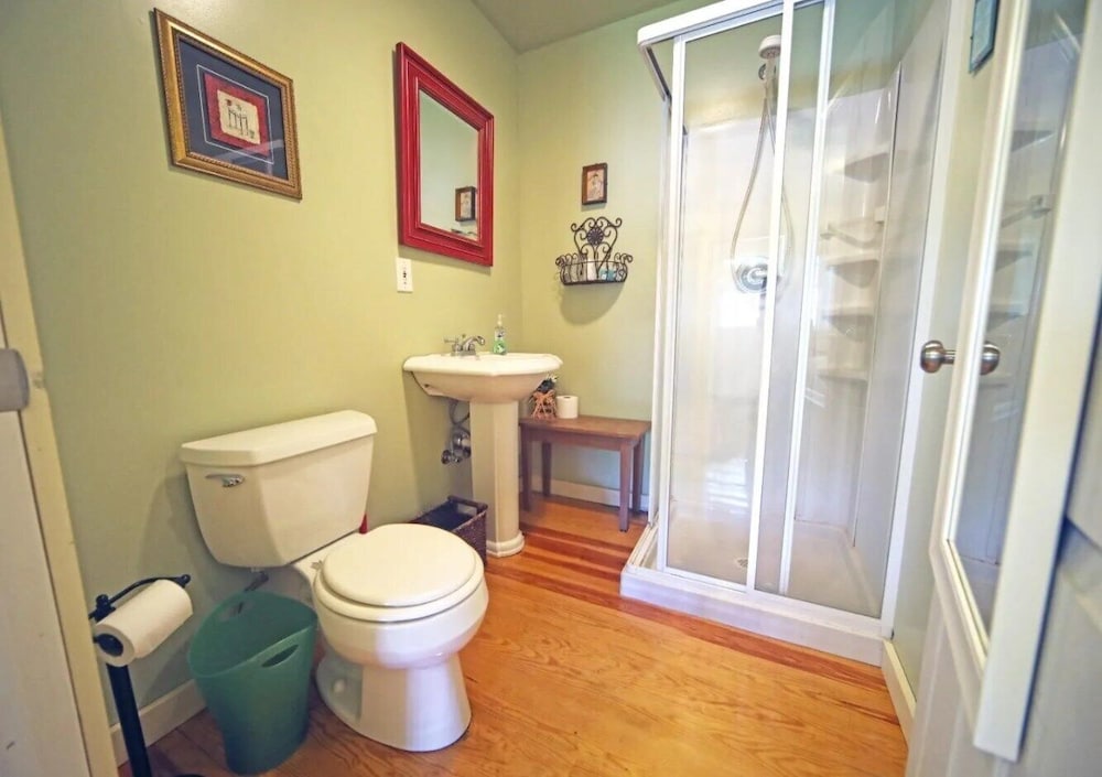 The Hayden Creek Inn - photo 12
