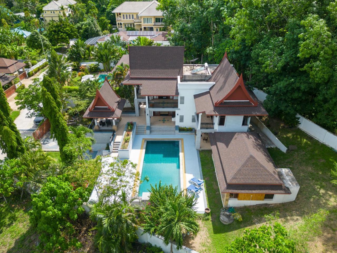 Villa Aurora 4 bedroom Pool Villa in Kamala Phuket — 4-Star Luxury Hotel in Phuket, Thailand