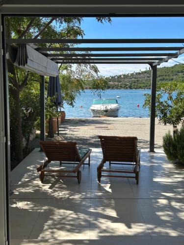 Toma house by the sea — 4-Star Luxury Hotel in Tisno, Croatia