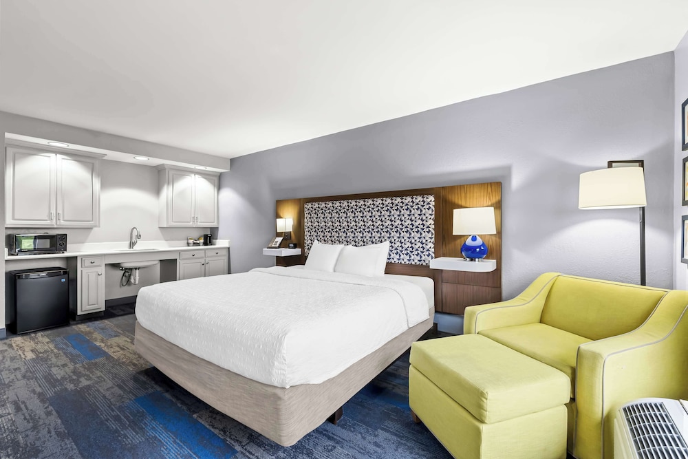 Hampton Inn Florence Midtown near University of North Alabama - photo 24