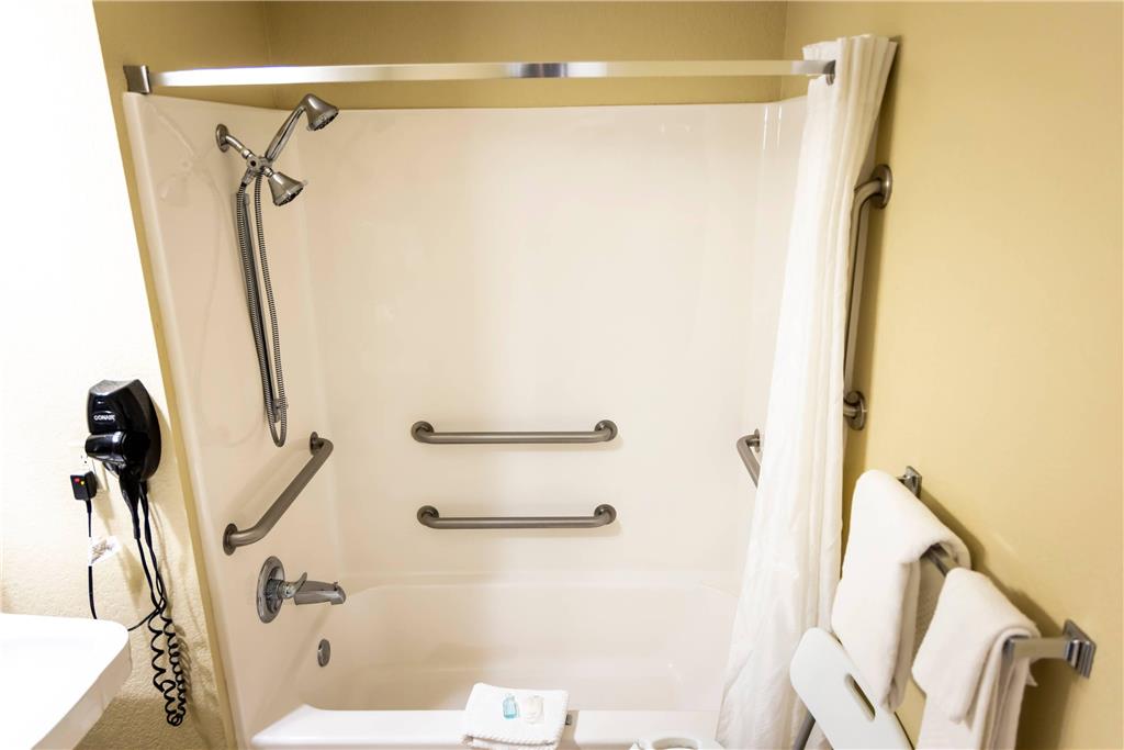 MainStay Suites Coralville Iowa City - photo 29