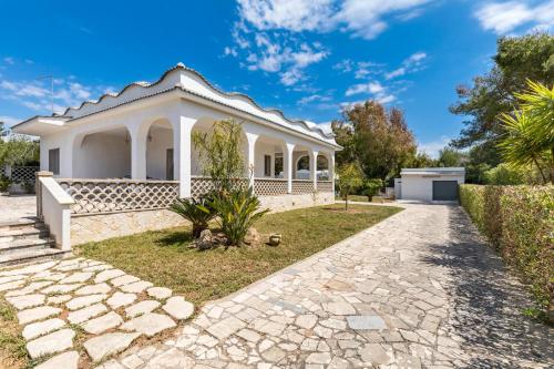 Villa Iole by BarbarHouse — 4-Star Luxury Hotel in Campomarino, Italy